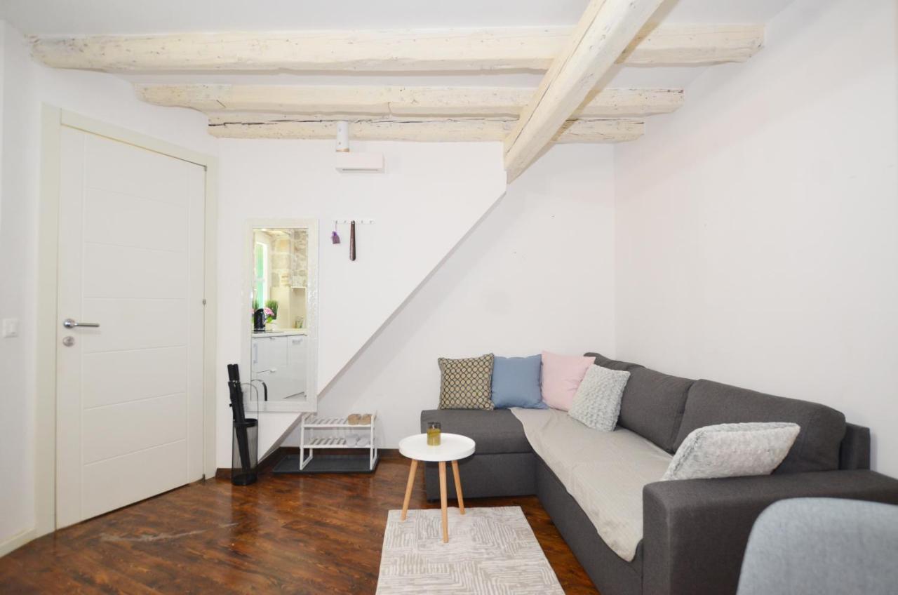 Apartma Pisinium *